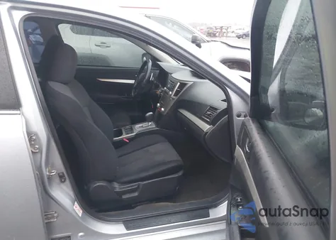 2013 Subaru Legacy 2.5I Premium из США, поврежденный, VIN 4S3BMBC63D3048458